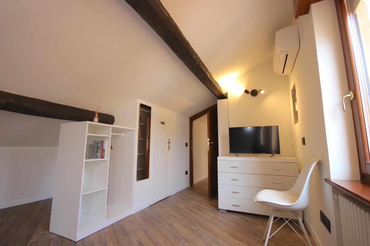 Case Vr Holiday Vittorias Flat Verona Bagian luar foto